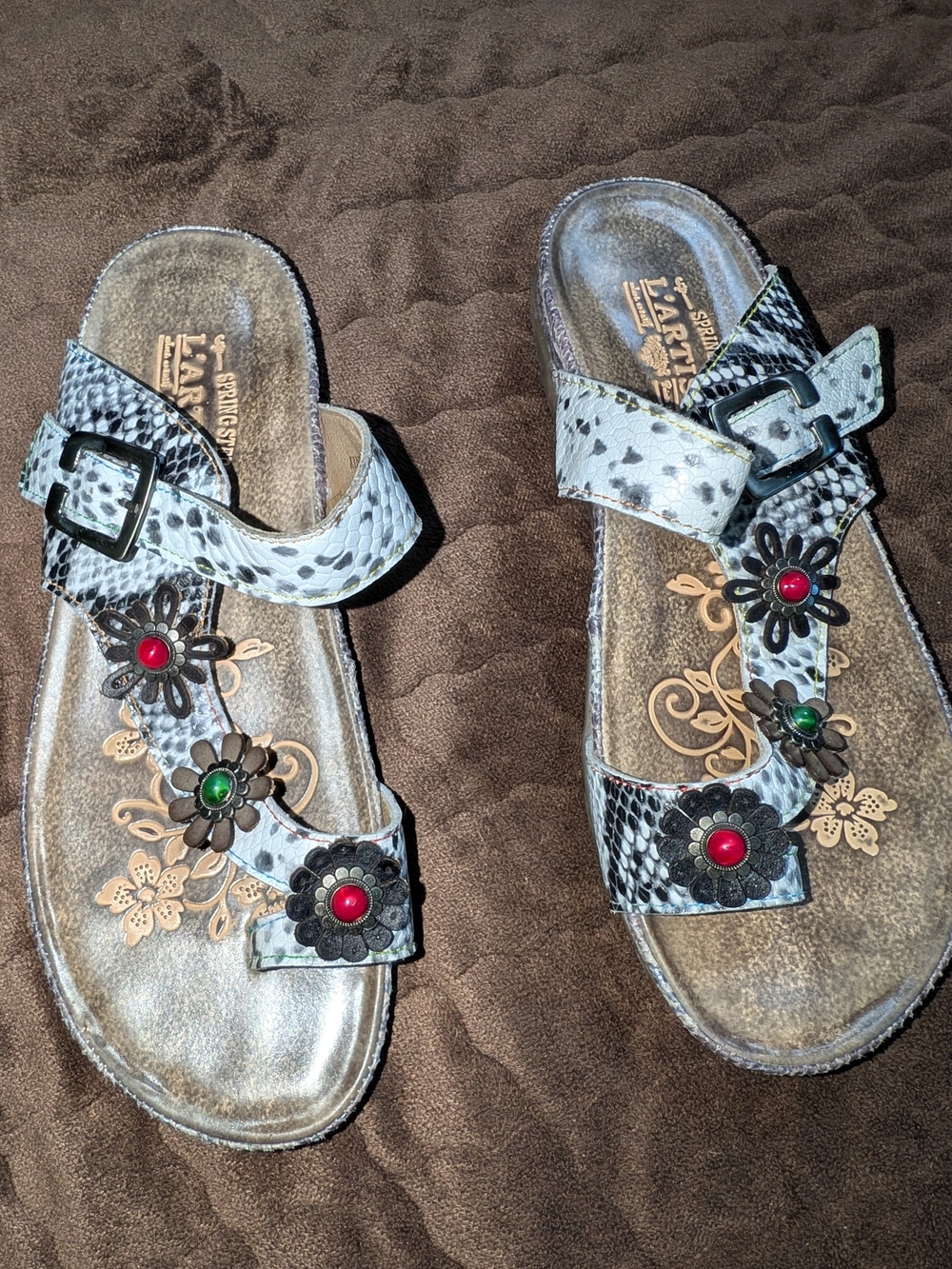 L'ATISTE White Snake-Print Slide Sandals with Floral Studs